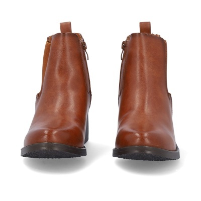 Botins baixos em pele castanha com fecho lateral