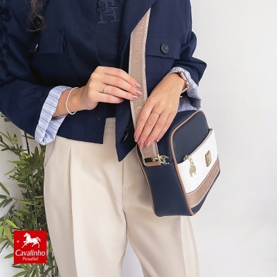 Mala de ombro Cavalinho azul, branco e bege com detalhes dourados