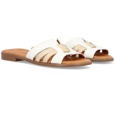 Sandálias abertas de senhora brancas e bege com sola castanha e salto baixo