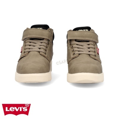 Sapatilhas Levi's castanhas com tiras de velcro e atacadores