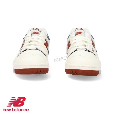 Sapatilhas New Balance branco, vermelho e azul, vista frontal