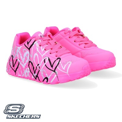 Ténis infantis cor de rosa com corações desenhados e logo Skechers