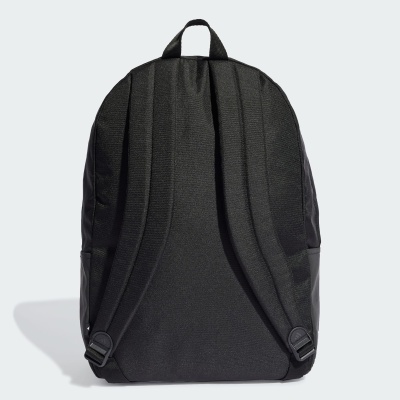 Mochila preta vista de trás com alças almofadadas