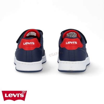 Sapatilhas Levi's azuis com detalhes vermelhos e sola branca vista traseira