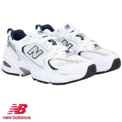 Ténis New Balance brancos com detalhes azuis e cinzentos