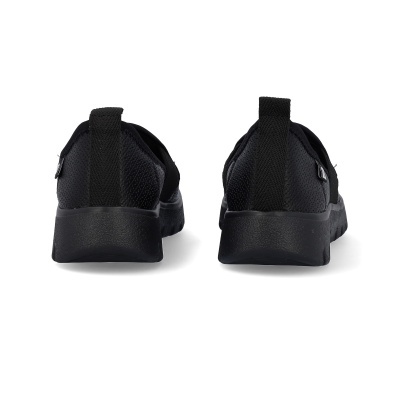 Sapatos desportivos pretos vista traseira em fundo branco