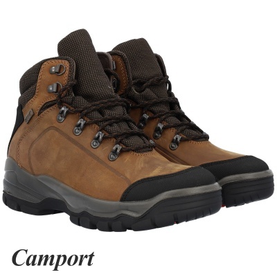 Botas de caminhada Campor castanhas e pretas sobre fundo branco com logo Campor
