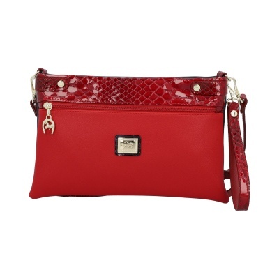 Bolsa de mão vermelha com textura imitação pele de cobra em verniz no topo e na alça