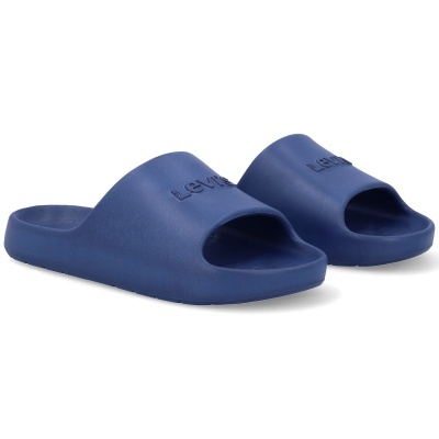 Chinelos azuis em material sintético com logo Levis em relevo