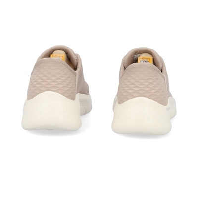 Sapatilhas Skechers bege com sola branca vistas de trás