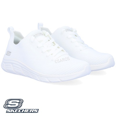 Ténis brancos Skechers modelo Saros com sola branca e cadarços