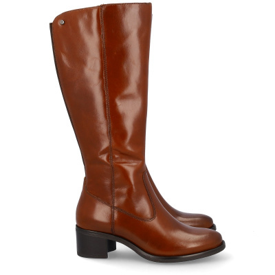 Botas femininas em pele castanha com salto preto robusto