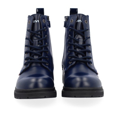 Botas azuis com atacadores pretos e solas pretas, vista frontal
