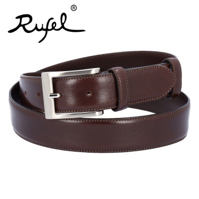 Cinto de pele castanha com fivela metálica prateada e logo Rufel