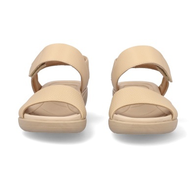 Sandálias femininas beje com tiras largas e sola antiderrapante