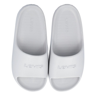 Par de chinelos brancos Levis com logótipo em relevo