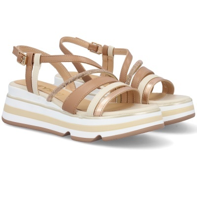 Sandálias femininas bege, castanho e branco com plataforma e tiras decoradas