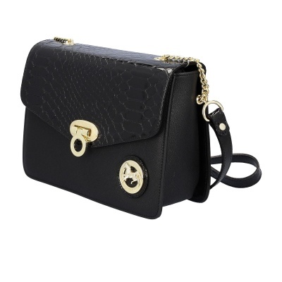 Mala de senhora preta com aba texturizada e fecho dourado