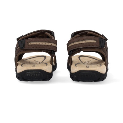 Sandálias castanhas desportivas com tiras de velcro e sola preta, vista traseira