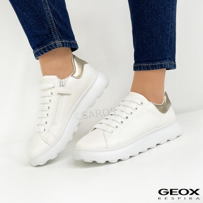 Tênis brancos femininos GEOX com detalhe dourado e sola branca dentada