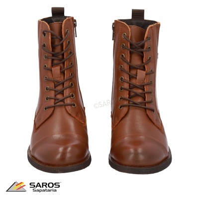 Botins castanhos em pele com atacadores e fecho, sobre fundo branco com logótipo SAROS Sapataria