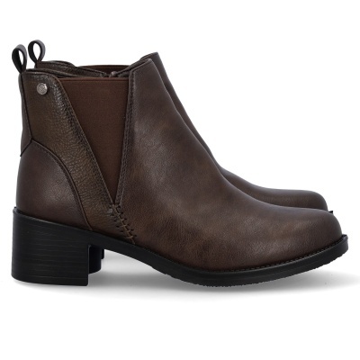 Botins femininos castanhos com salto médio e detalhes elásticos laterais
