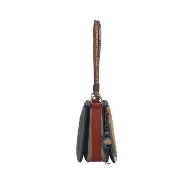 Bolsa de mão pequena multicolorida com alça fina castanha e pendente metal
