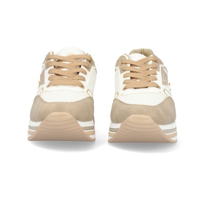 Sapatilhas desportivas bege e branco vistas de frente