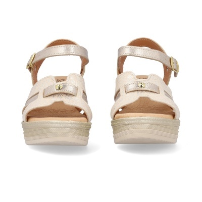 Sandálias femininas castanhas com laço frontal e plataforma clara