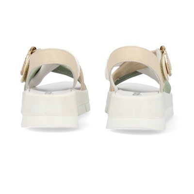 Sandálias femininas bege e verde com base branca e decoração dourada