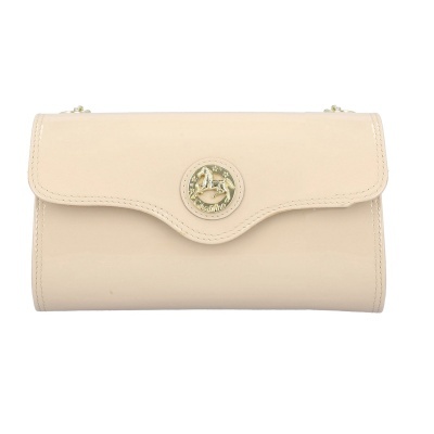 Carteira pequena bege clara em couro com fecho dourado