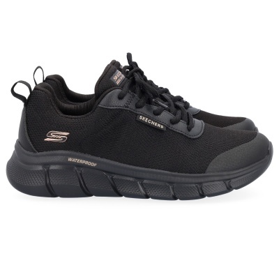 Ténis pretos Skechers com sola preta e cadarço