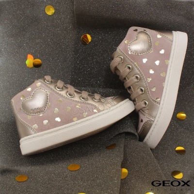 Ténis infantis Geox rosa e bege com corações dourados