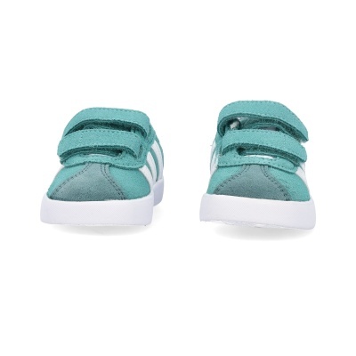 Sapatilhas verdes com tiras de velcro e sola branca