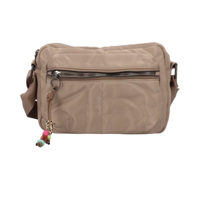 Mala bege de ombro com fecho e pendente colorido