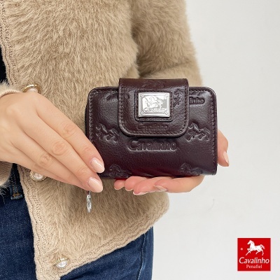 Carteira Cavalinho em pele castanha com relevo e fecho metálico