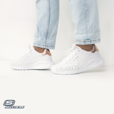 Ténis Skechers brancos com detalhe metálico rosa