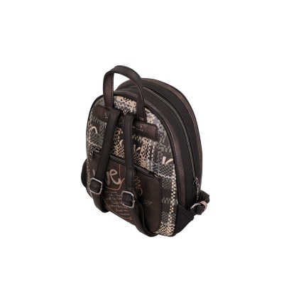 Mochila pequena com padrões em tons escuros e alças pretas