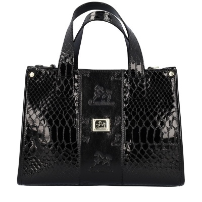 Mala preta com textura em pele de réptil e placa Cavalinho