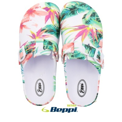 Chinelos Beppi com padrão floral colorido e fecho ajustável