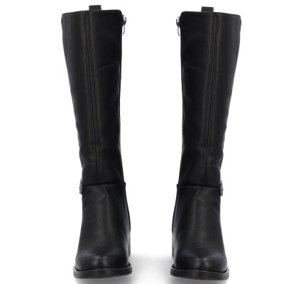 Botas pretas em couro com cano alto e fivela decorativa