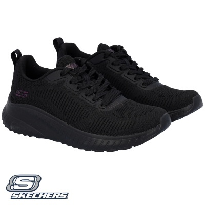 Sapatilhas pretas Skechers com sola preta e logo roxo