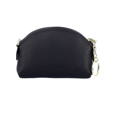 Bolsa pequena preta com fecho e argola metálica