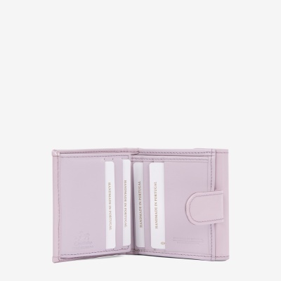 Carteira lilás em pele com divisórias para cartões