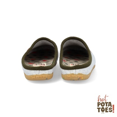 Chinelos brancos com borda verde-oliva e sola castanha clara