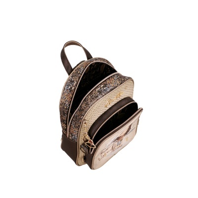 Mochila pequena castanha e bege com padrão floral e chaveiro dourado