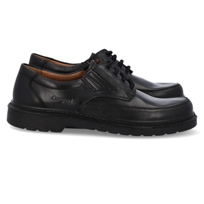 Sapatos masculinos pretos em pele com atacadores e sola preta