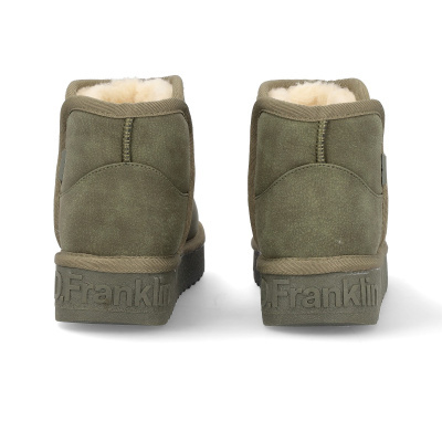 Botins de camurça verde militar com interior peludo creme e sola com a marca D.Franklin