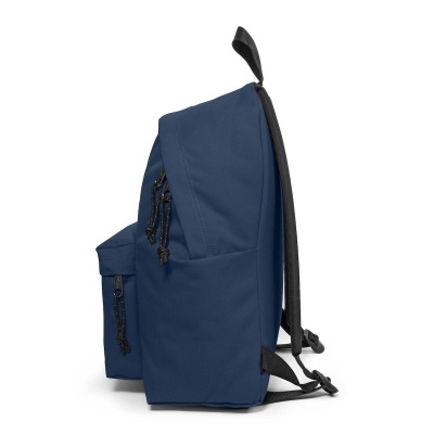 Mochila azul escuro com bolso frontal e alças ajustáveis vista lateral