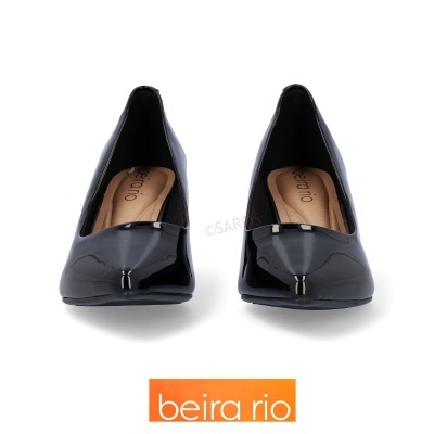 Sapatos de salto alto femininos pretos da marca Beira Rio